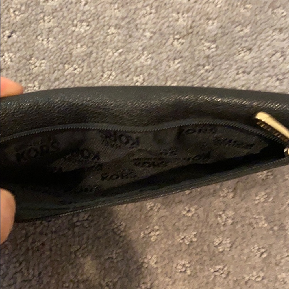 Black Michael Kors wallet - Picture 4 of 5